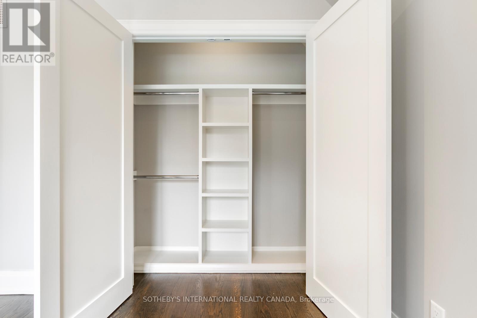 12 Kenrae Road, Toronto, Ontario  M4G 1Y1 - Photo 27 - C12631332