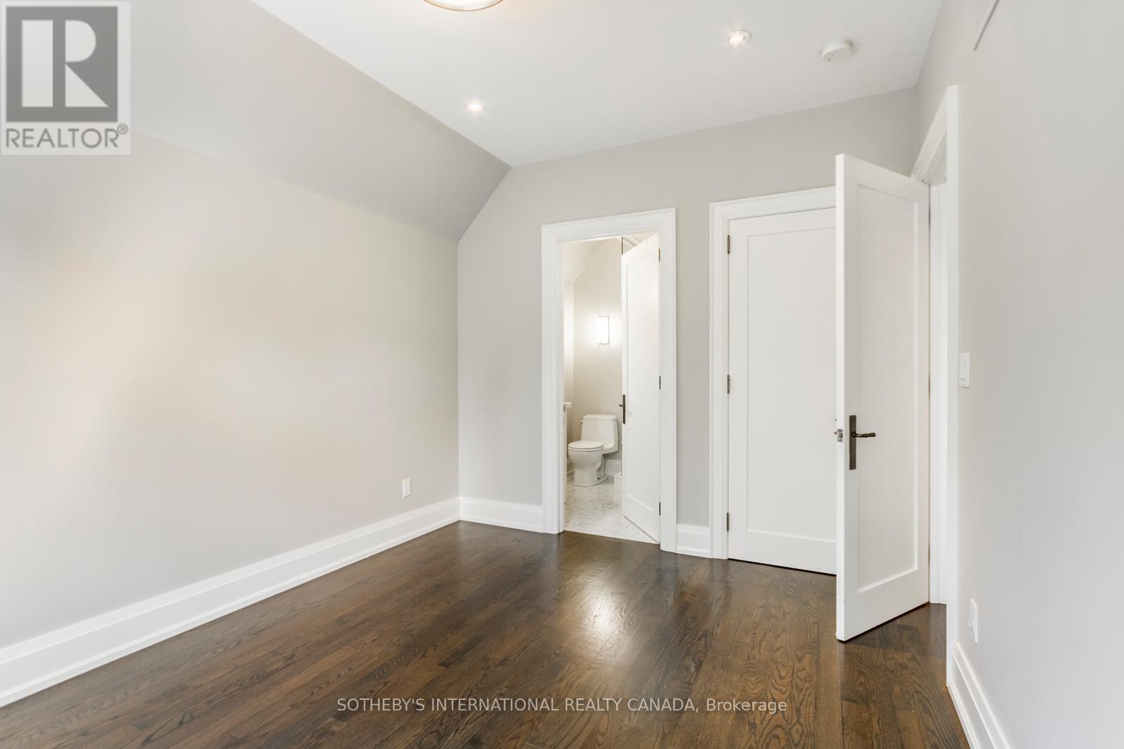 12 Kenrae Road, Toronto, Ontario  M4G 1Y1 - Photo 30 - C12631332