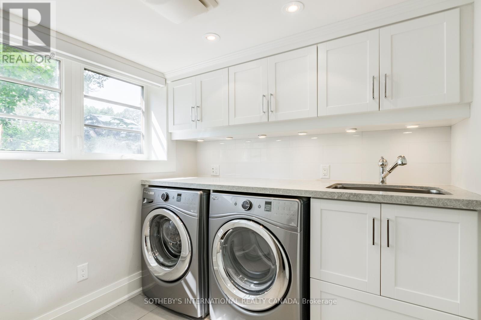 12 Kenrae Road, Toronto, Ontario  M4G 1Y1 - Photo 38 - C12631332