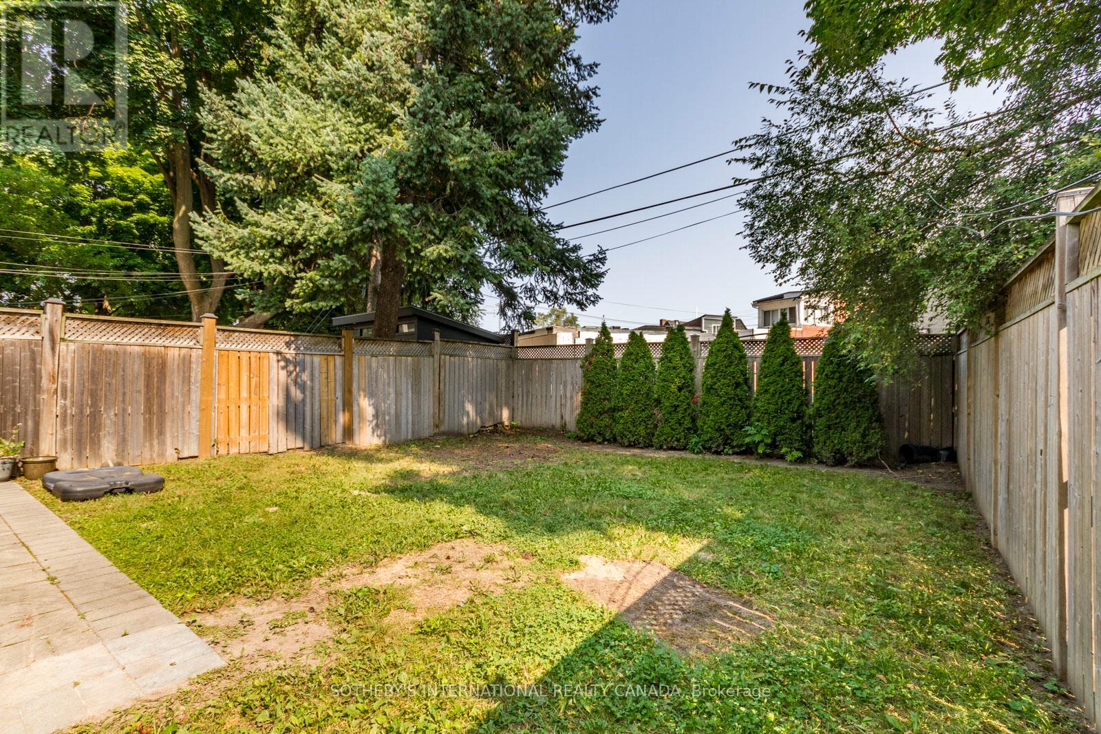 12 Kenrae Road, Toronto, Ontario  M4G 1Y1 - Photo 41 - C12631332