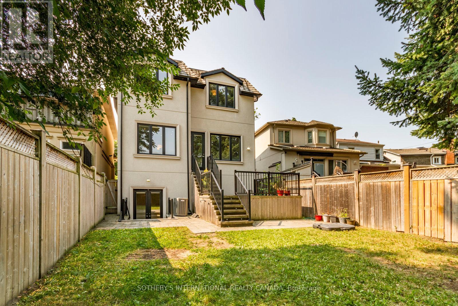 12 Kenrae Road, Toronto, Ontario  M4G 1Y1 - Photo 39 - C12631332