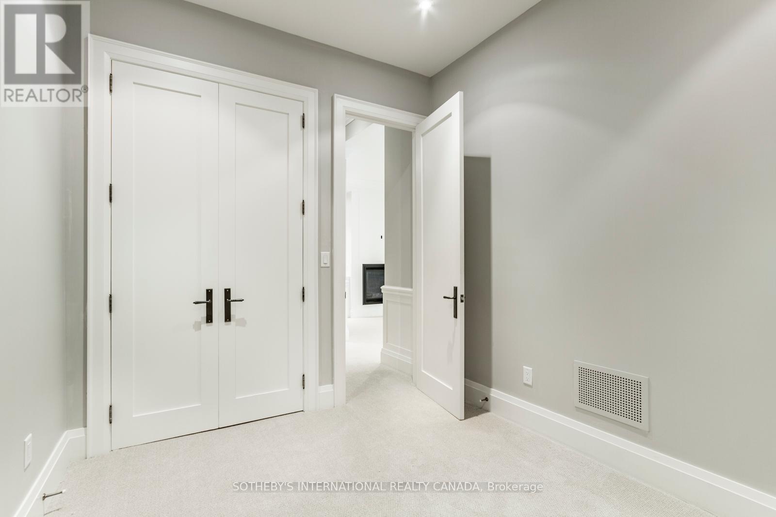 12 Kenrae Road, Toronto, Ontario  M4G 1Y1 - Photo 36 - C12631332