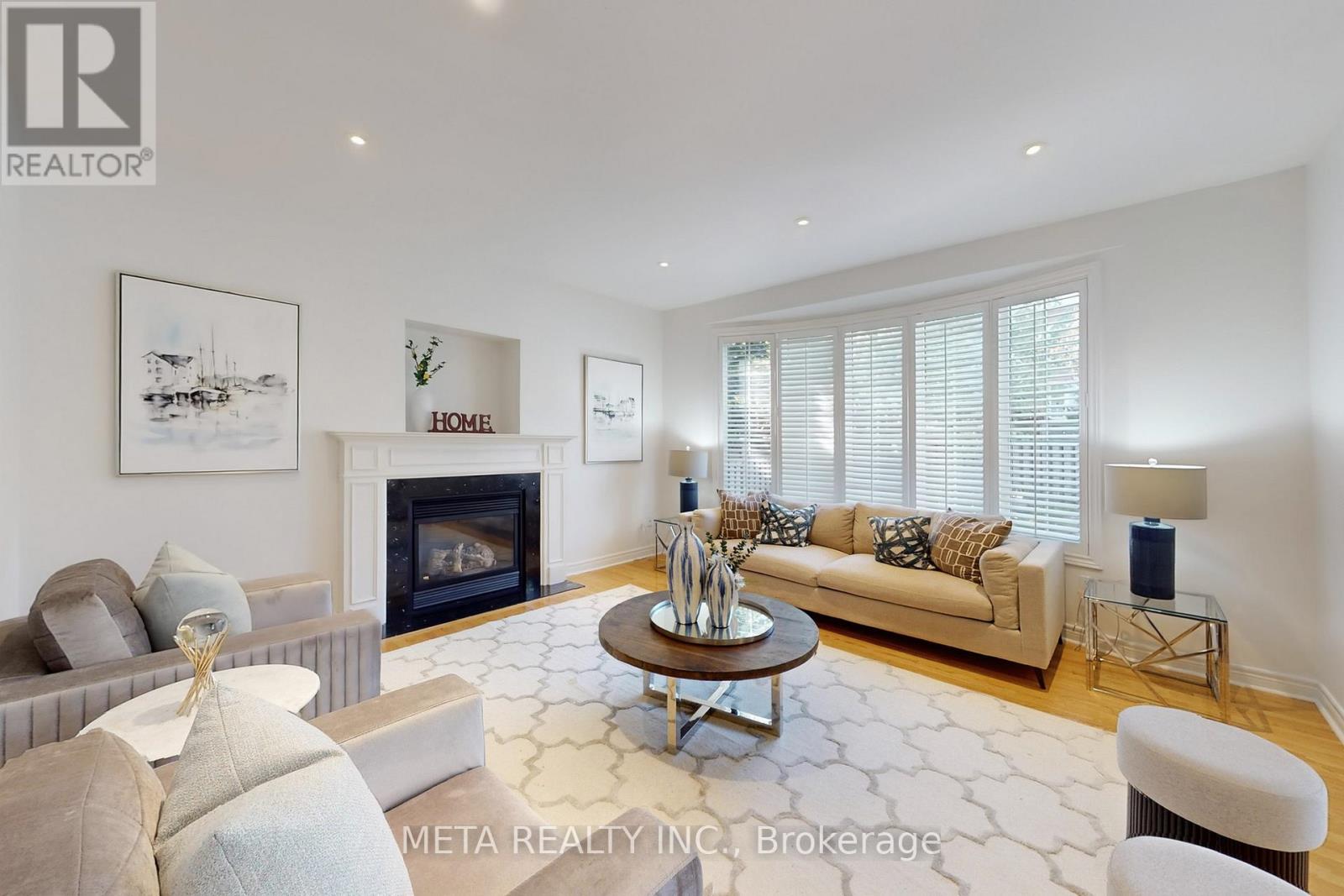 188 Willis Drive, Aurora (Aurora Highlands), Ontario  L4G 7M2 - Photo 4 - N12631310