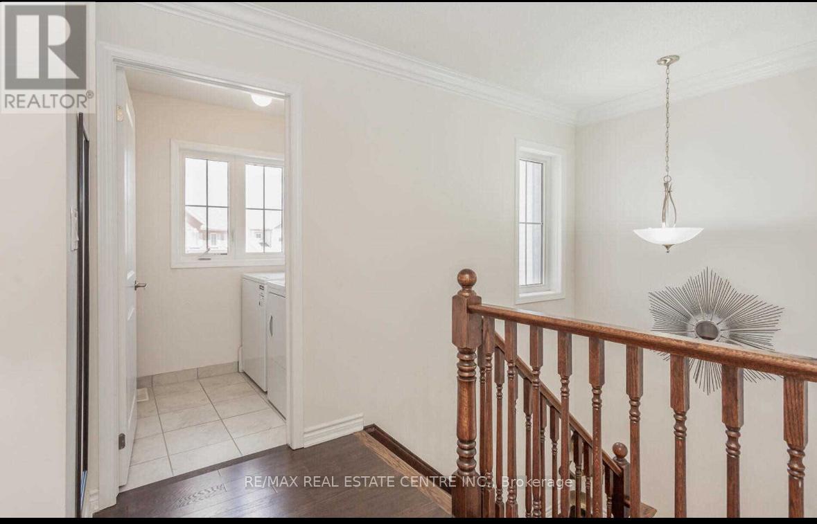 304 Trudeau Drive E, Milton, Ontario  L9T 8Y7 - Photo 7 - W12631330