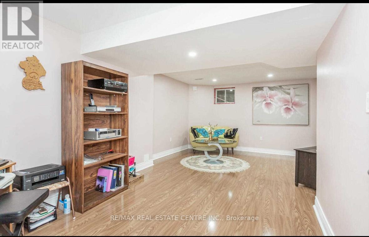 304 Trudeau Drive E, Milton, Ontario  L9T 8Y7 - Photo 8 - W12631330