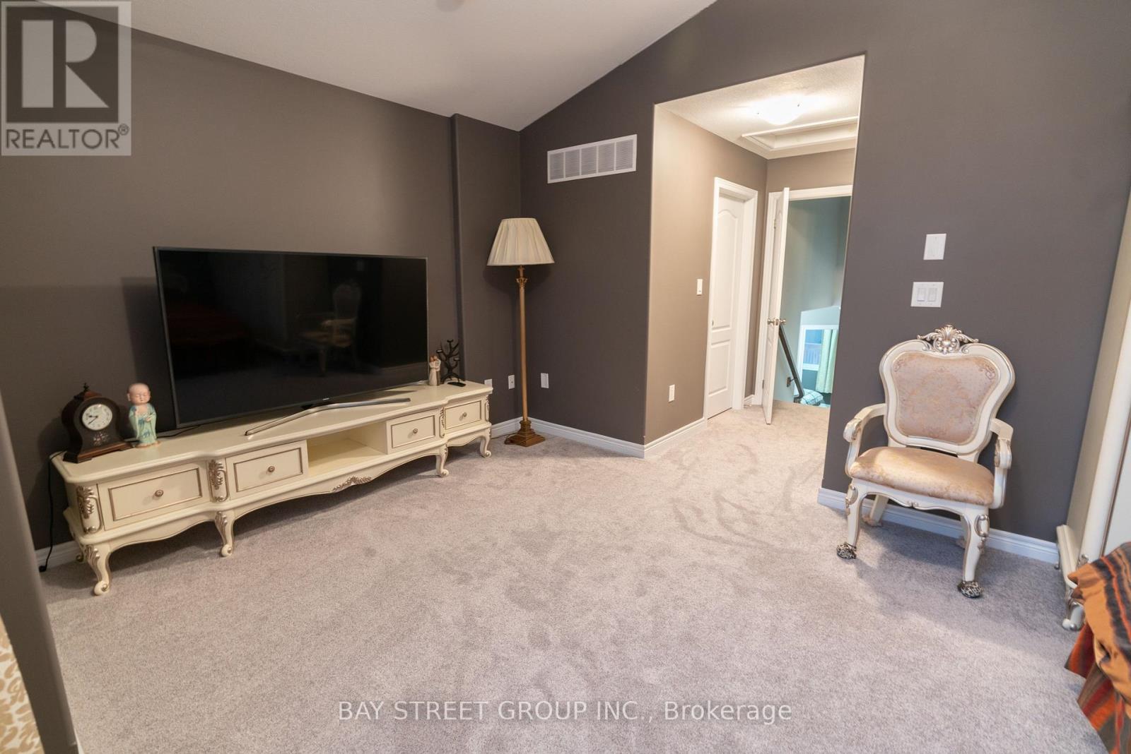 7833 Oldfield Road, Niagara Falls, Ontario  L2G 3J8 - Photo 15 - X12631318