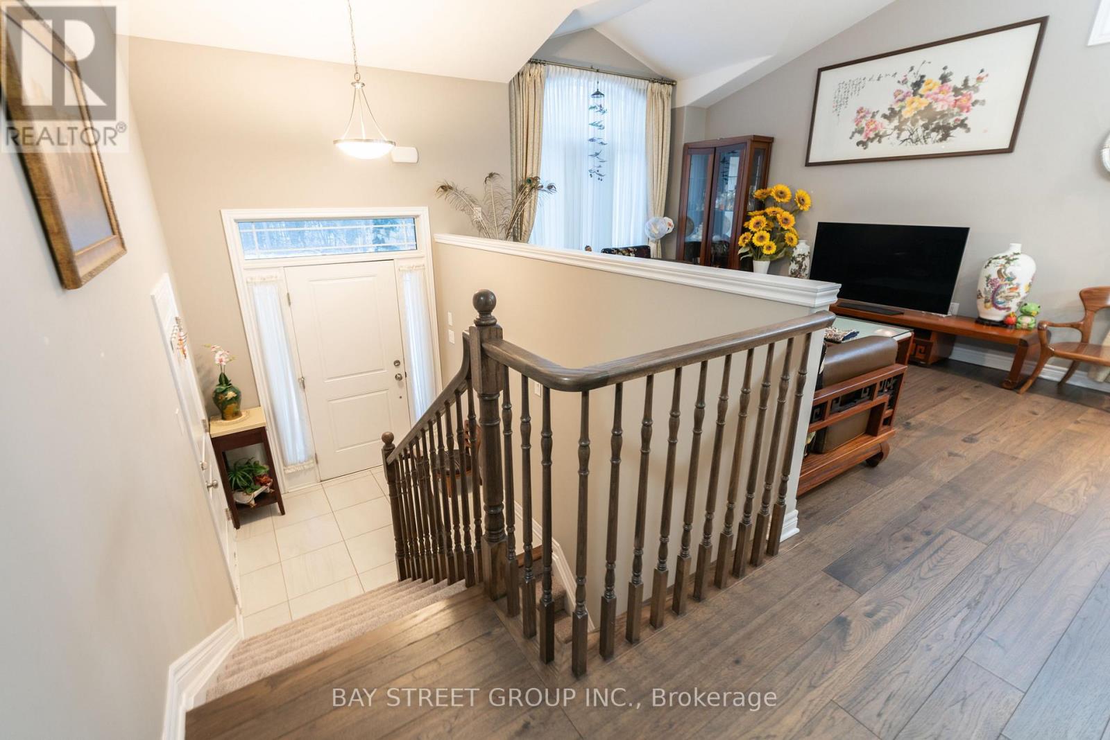 7833 Oldfield Road, Niagara Falls, Ontario  L2G 3J8 - Photo 2 - X12631318