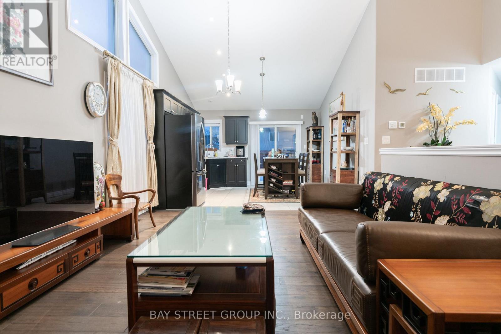 7833 Oldfield Road, Niagara Falls, Ontario  L2G 3J8 - Photo 6 - X12631318