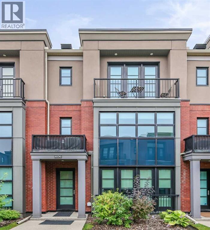 606 Aspen Meadows Hill SW, Calgary, Alberta