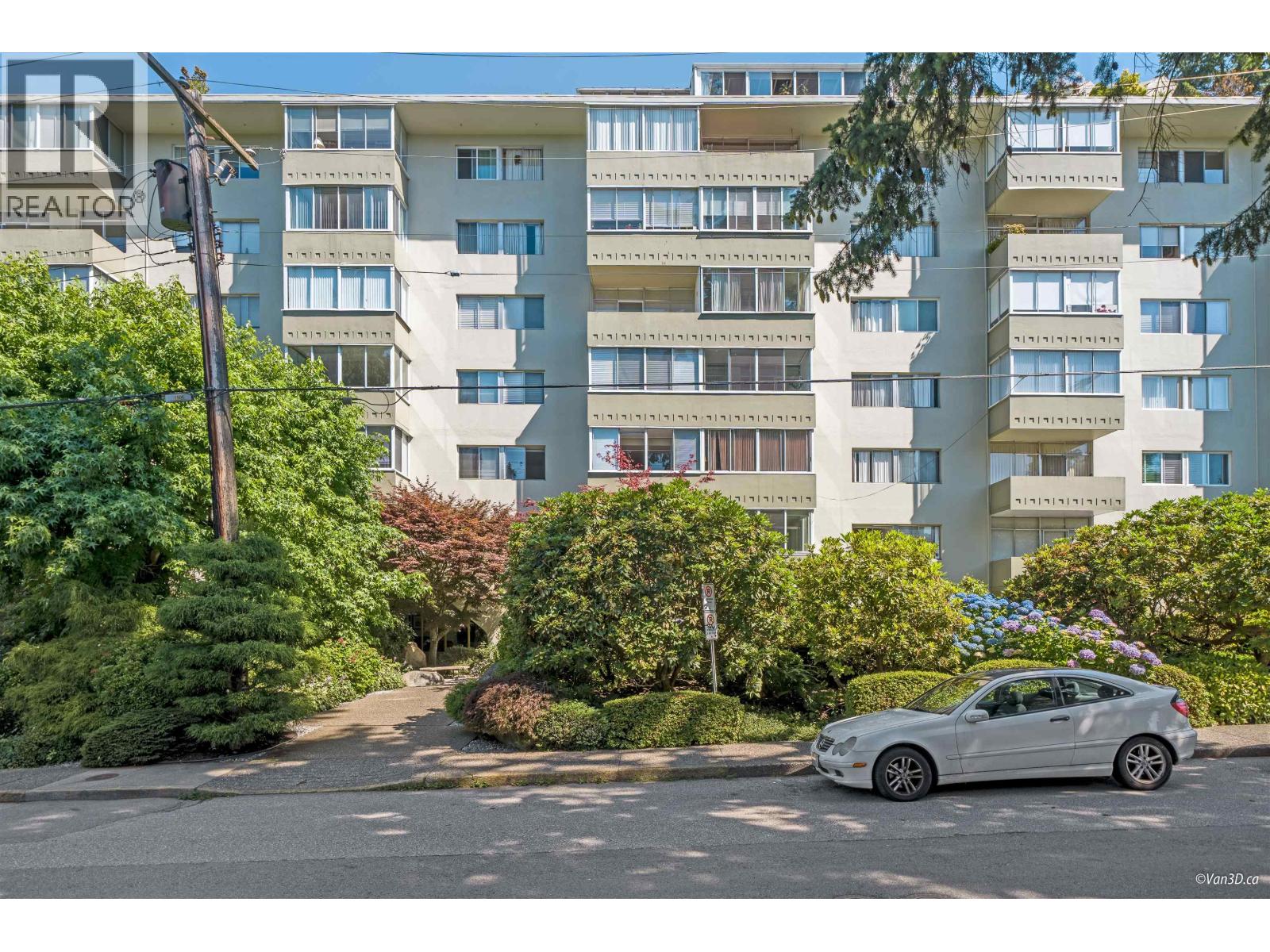 308 1425 ESQUIMALT AVENUE, west vancouver, British Columbia