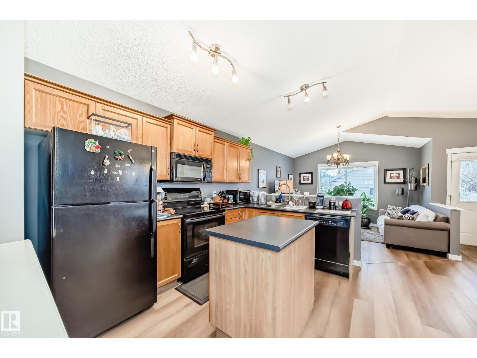 3030 Trelle Cr Nw, Edmonton, Alberta  T6R 3M8 - Photo 12 - E4468072