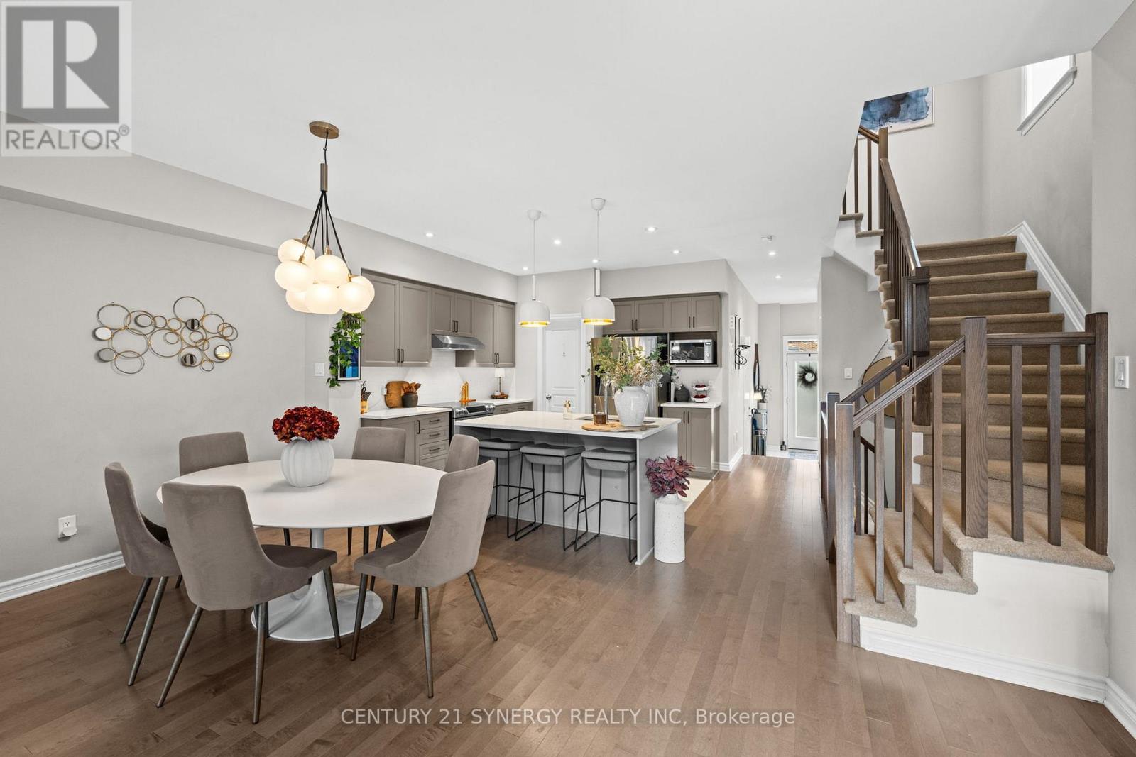 708 Guardian Grove, Ottawa, Ontario  K1X 0B3 - Photo 10 - X12631366