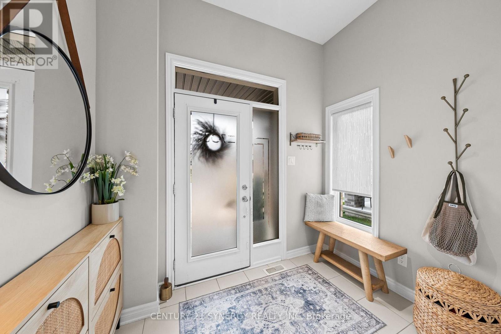 708 Guardian Grove, Ottawa, Ontario  K1X 0B3 - Photo 3 - X12631366