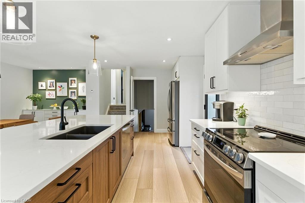 374 MAGNOLIA Drive, Hamilton, Ontario