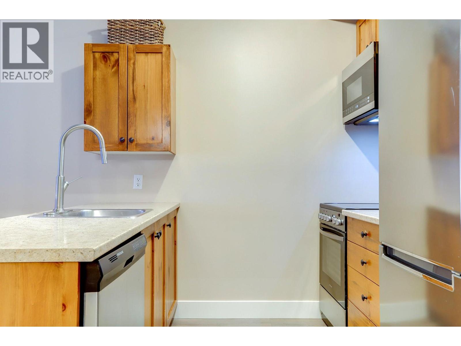 155 Silver Lode Lane Unit# 456, Silver Star, British Columbia  V1B 0S6 - Photo 24 - 10370926