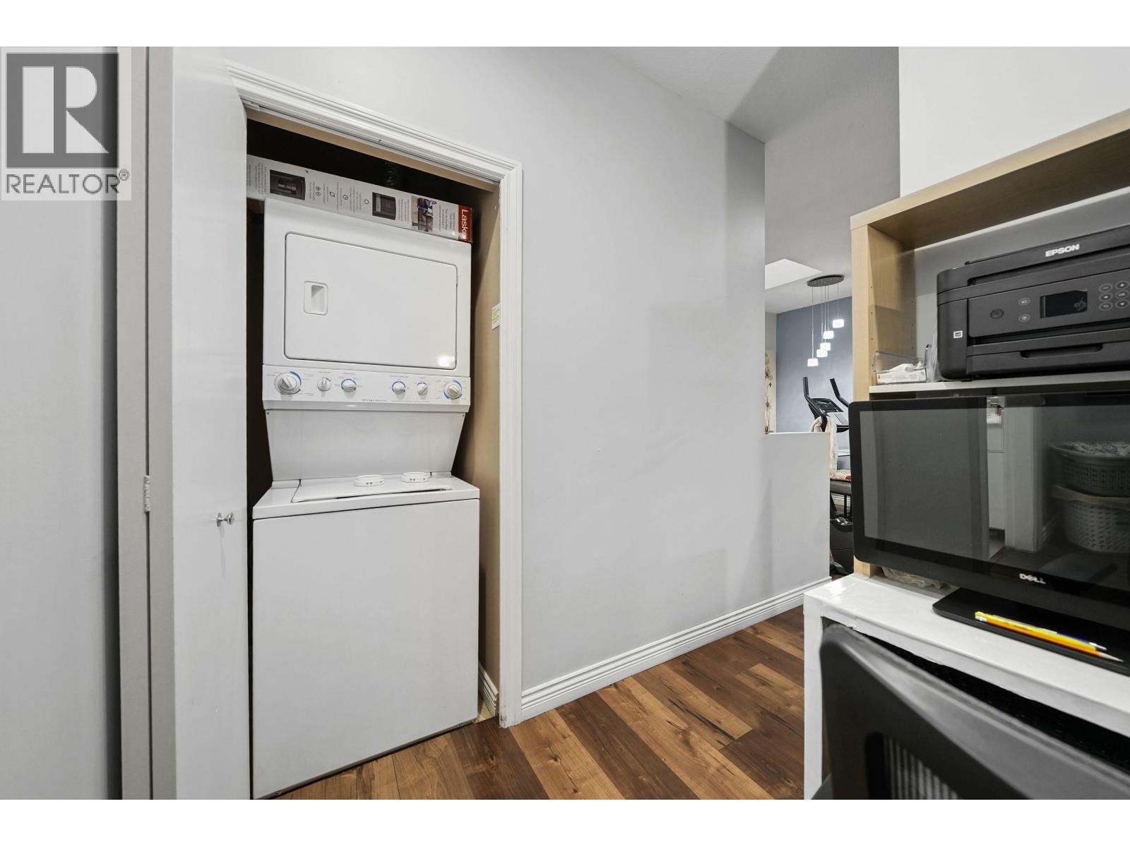 203 6460 Main Street, Vancouver, British Columbia V5W 2V4 - Photo 9 - R3071678