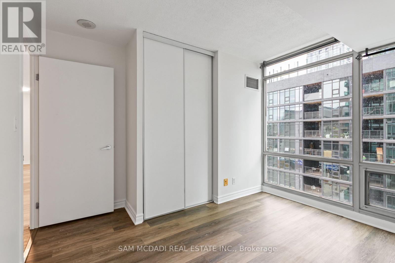 1006 - 81 Navy Wharf Court, Toronto, Ontario  M5V 3S2 - Photo 11 - C12631340