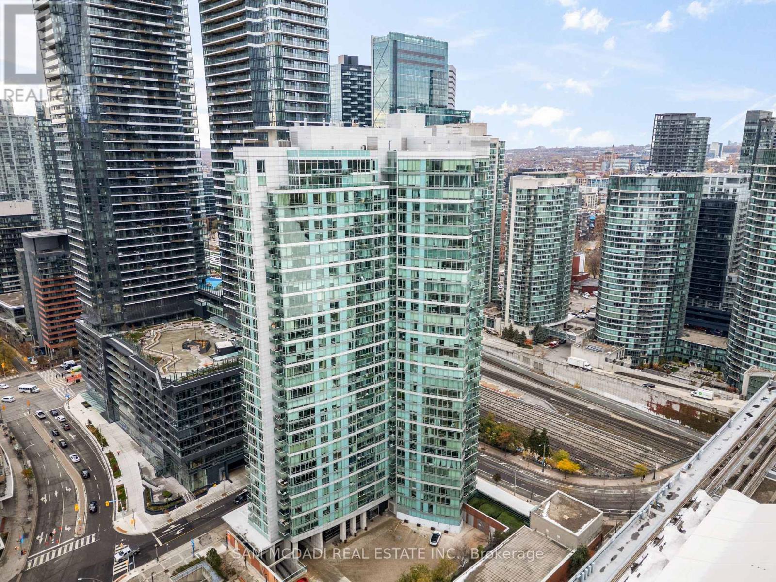 1006 - 81 Navy Wharf Court, Toronto, Ontario  M5V 3S2 - Photo 2 - C12631340