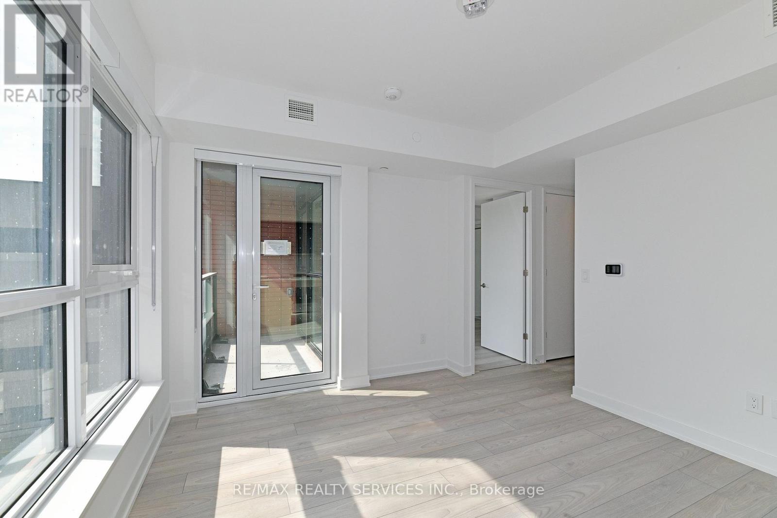 0419 - 8 Tippett Road, Toronto (Clanton Park), Ontario  M3H 0E7 - Photo 16 - C12631378