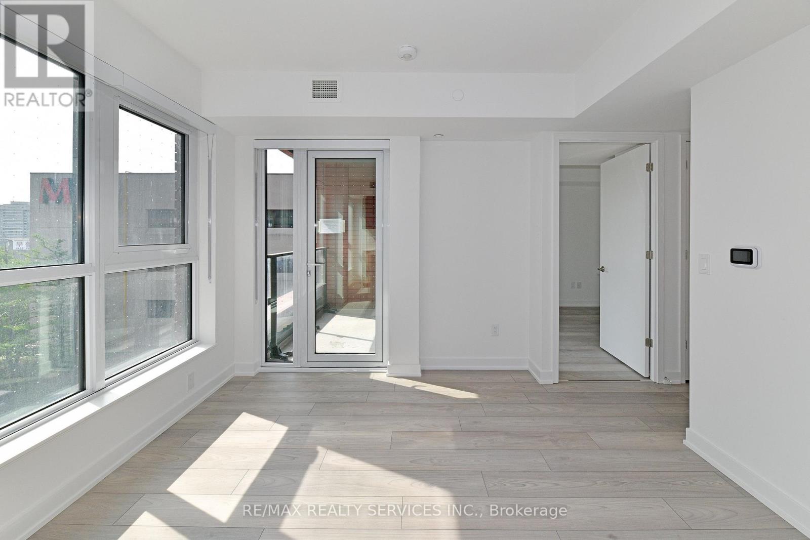 0419 - 8 Tippett Road, Toronto (Clanton Park), Ontario  M3H 0E7 - Photo 17 - C12631378