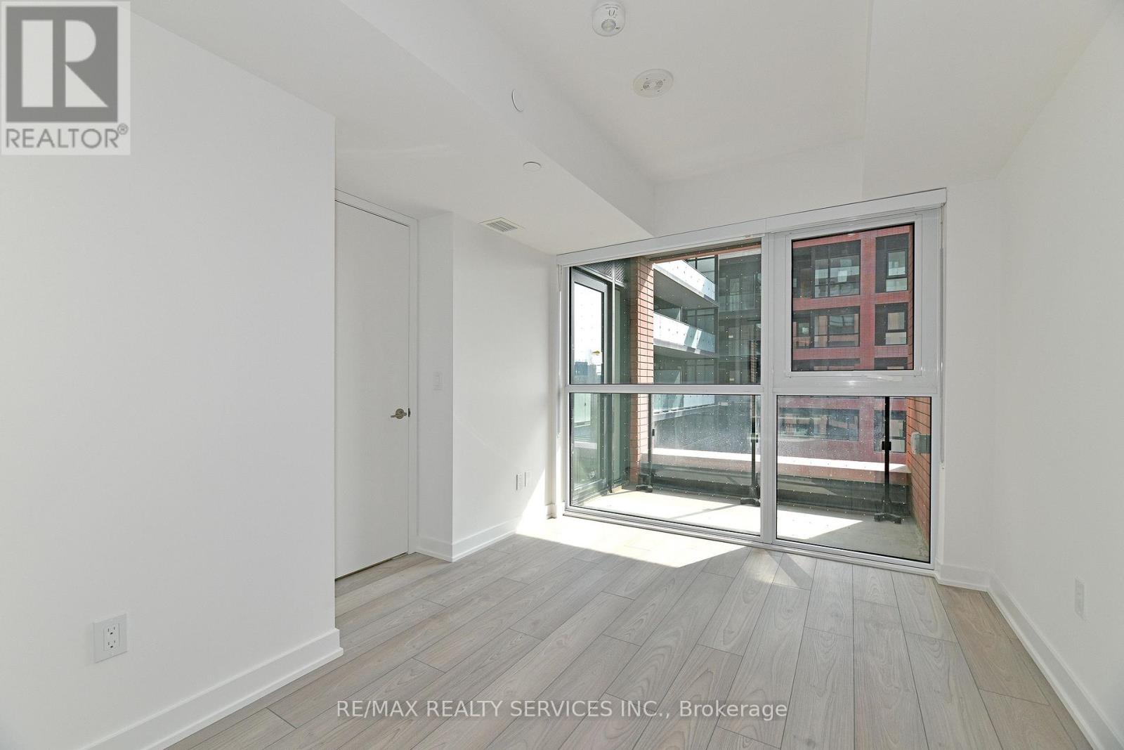 0419 - 8 Tippett Road, Toronto (Clanton Park), Ontario  M3H 0E7 - Photo 23 - C12631378