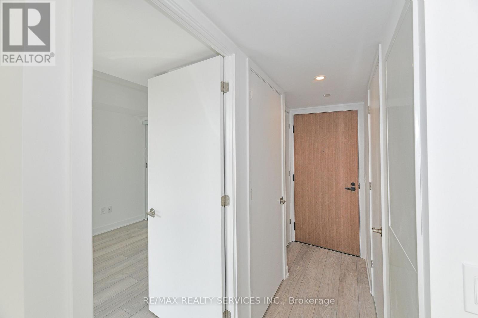 0419 - 8 Tippett Road, Toronto (Clanton Park), Ontario  M3H 0E7 - Photo 27 - C12631378