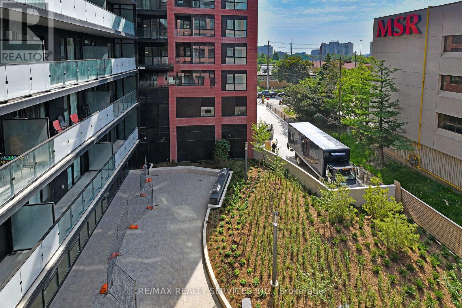 0419 - 8 Tippett Road, Toronto (Clanton Park), Ontario  M3H 0E7 - Photo 3 - C12631378