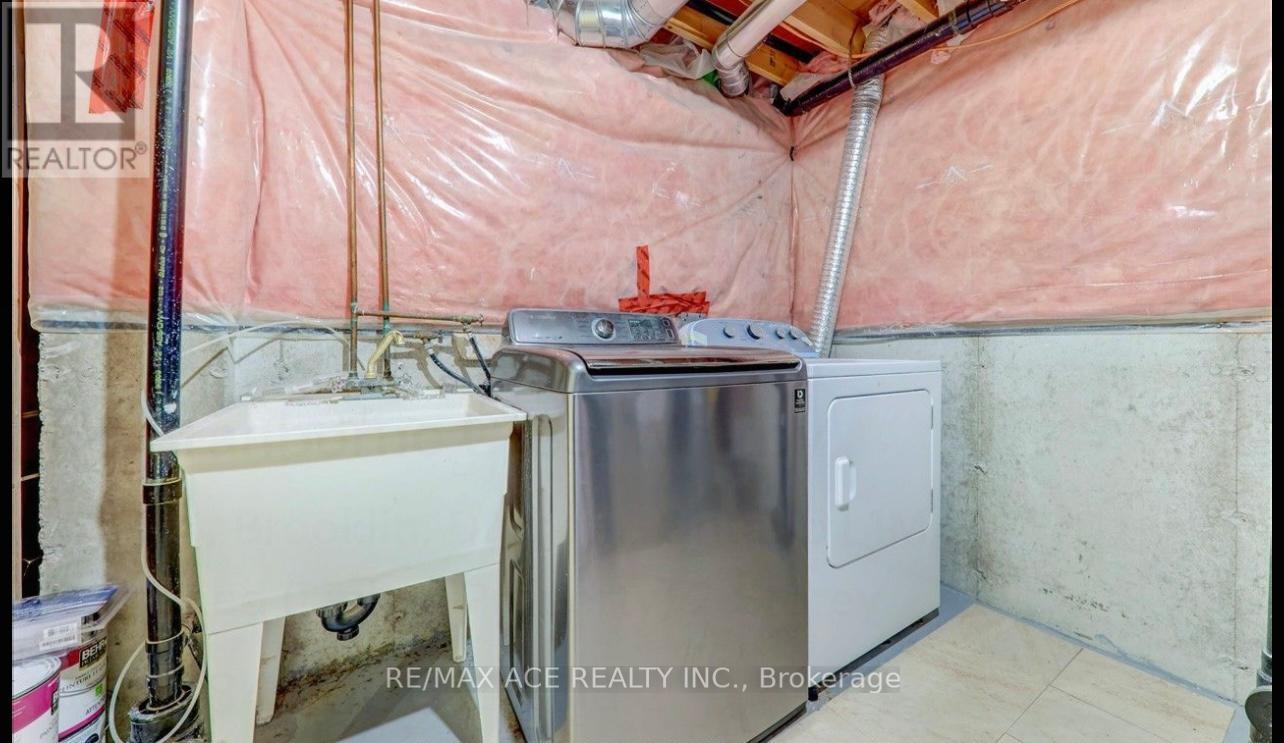 48 Cranborne Crescent, Whitby (Brooklin), Ontario  L1M 2M1 - Photo 28 - E12631368