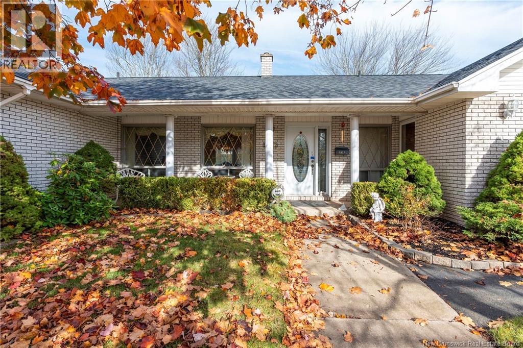 147 Hennessey Drive, Moncton, New Brunswick E1A 5P2 - Photo 3 - NB129117