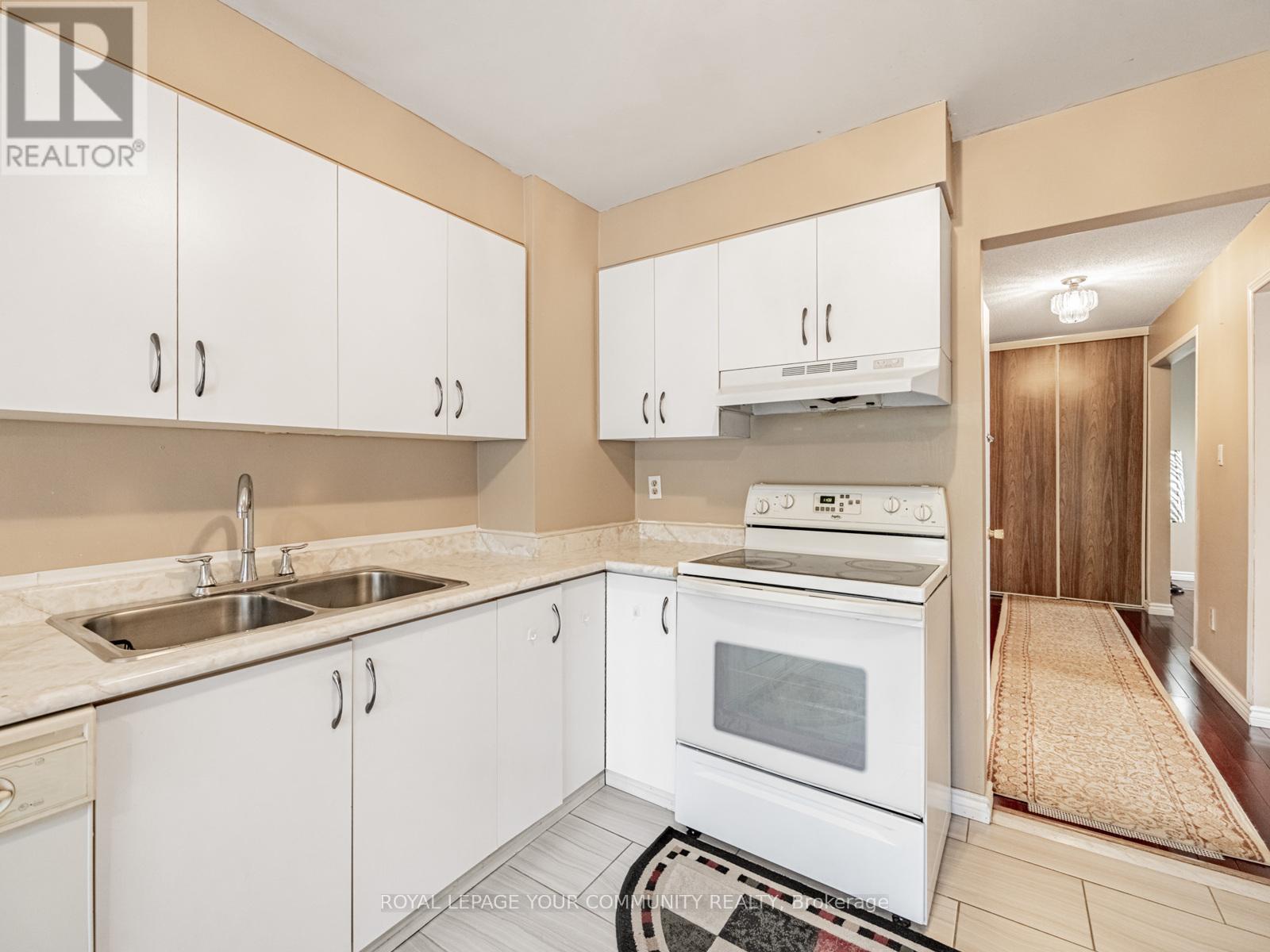 133 Wexford Road, Brampton (Heart Lake West), Ontario  L6Z 2T5 - Photo 13 - W12631338