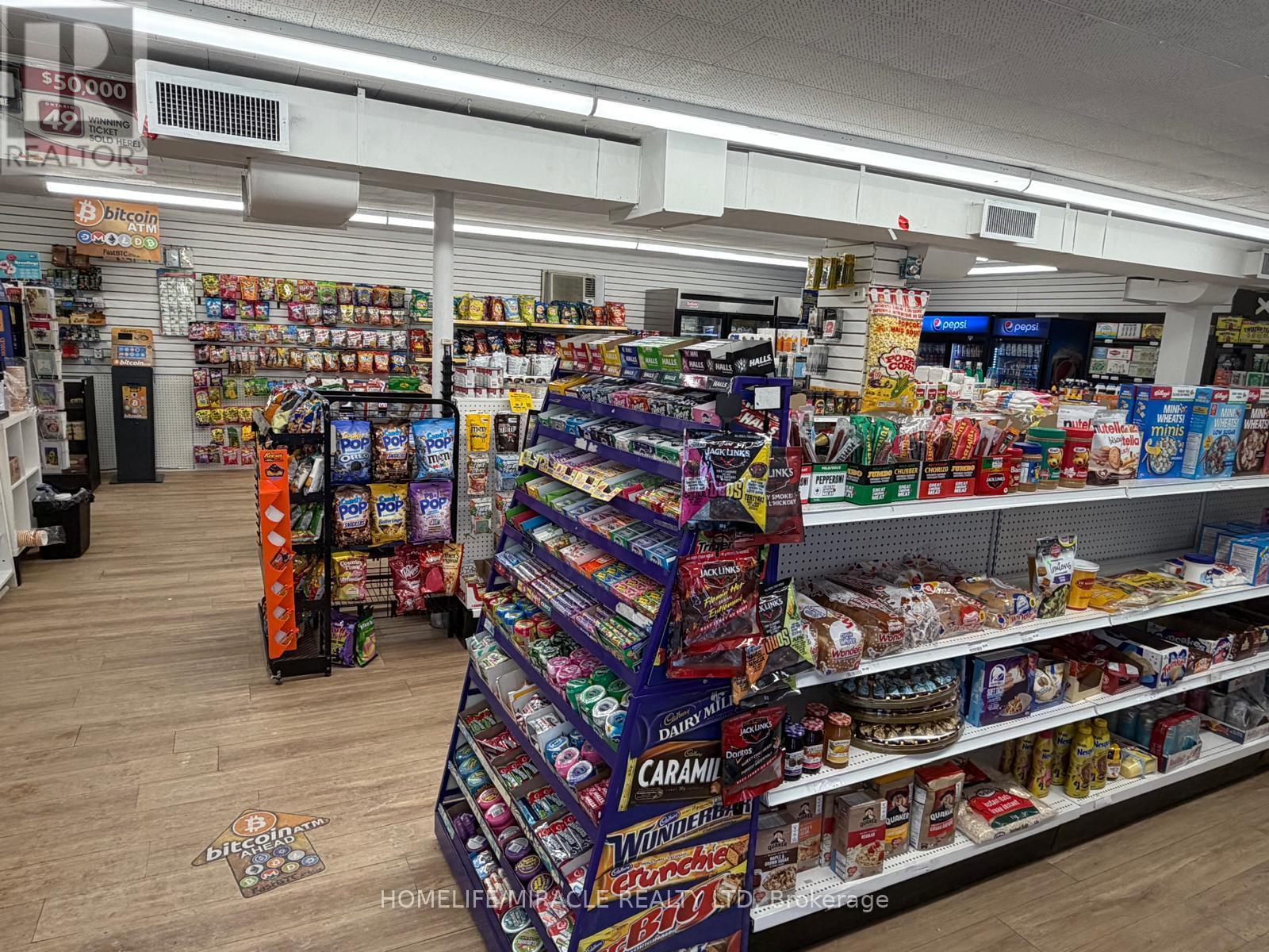 124 Hoffman Street, Kitchener, Ontario  N2M 3N1 - Photo 3 - X12631342