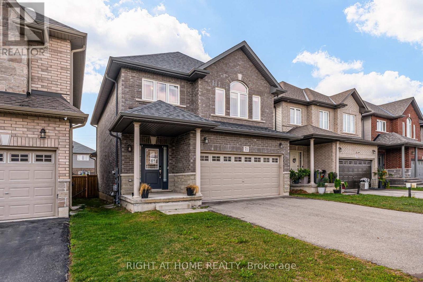 71 CITTADELLA BOULEVARD, Hamilton, Ontario