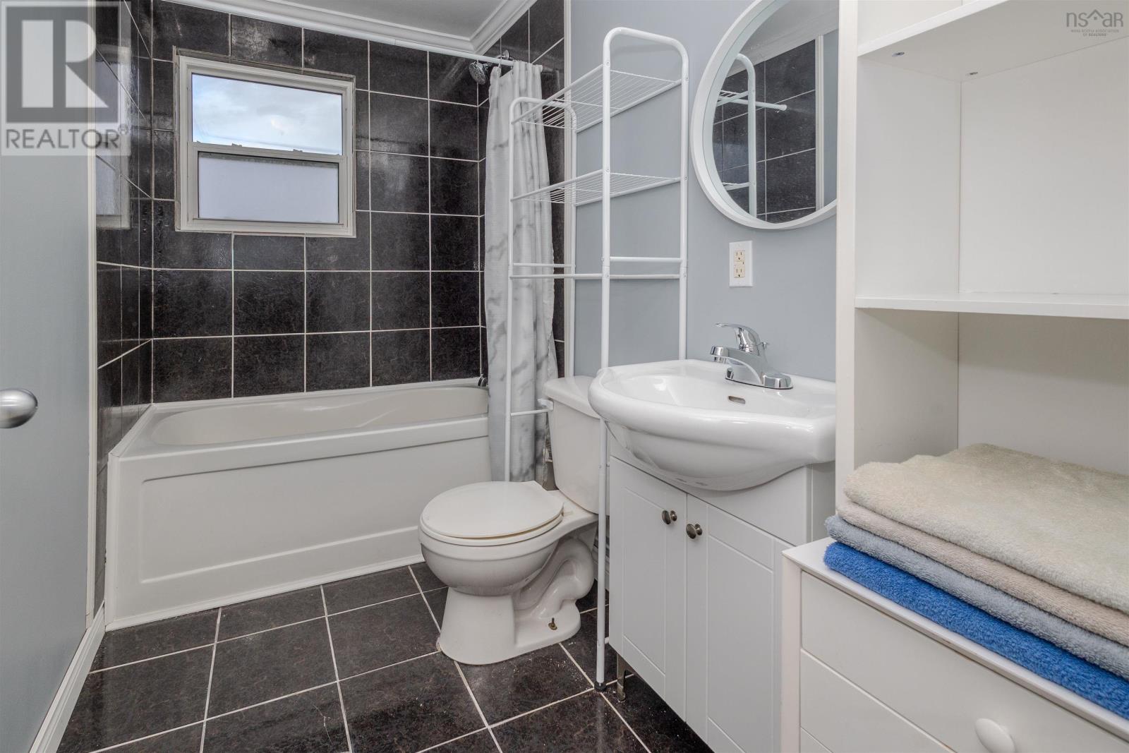 65 Rear Main Street, Reserve Mines, Nova Scotia  B1E 1H4 - Photo 15 - 202528003