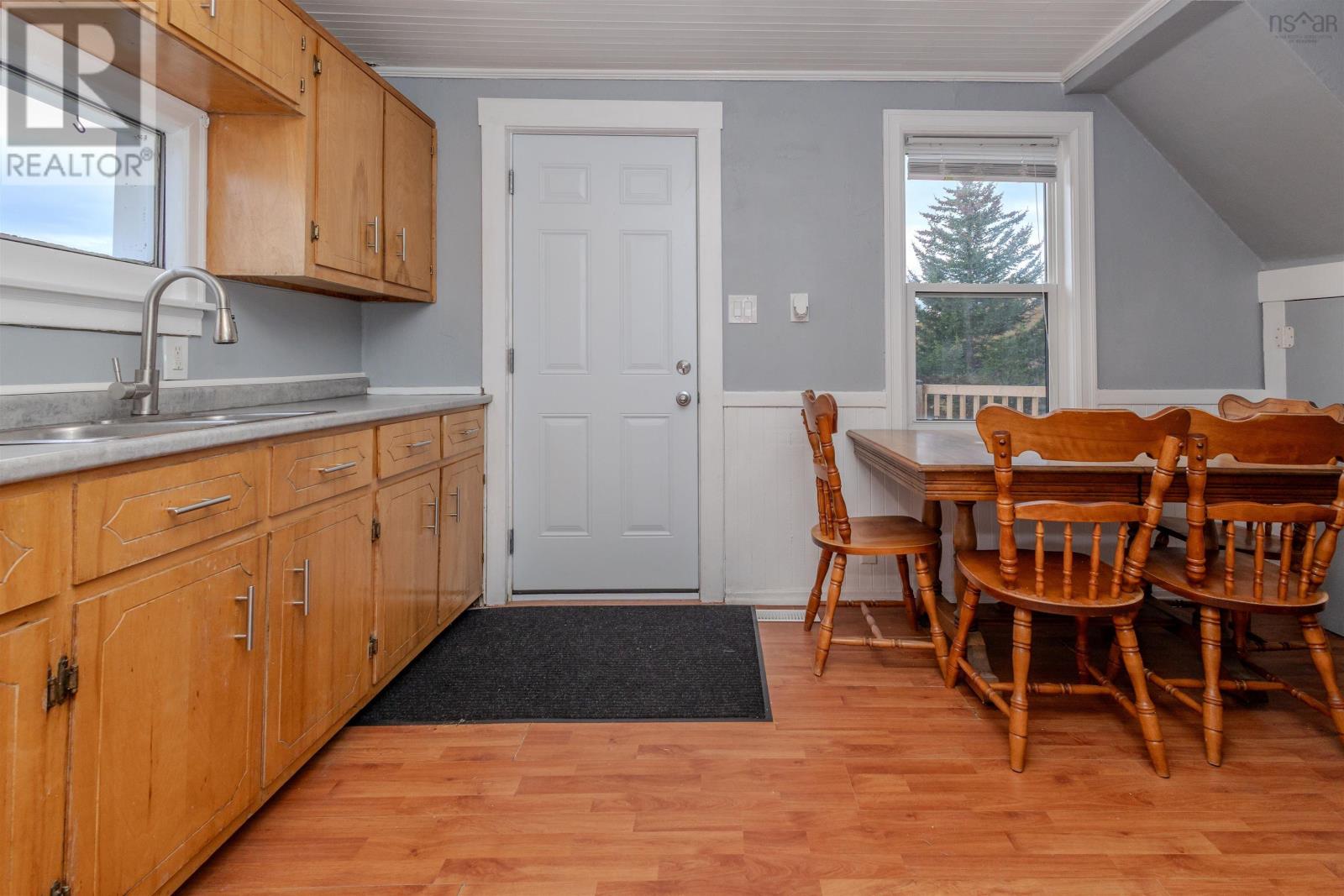 65 Rear Main Street, Reserve Mines, Nova Scotia  B1E 1H4 - Photo 12 - 202528003