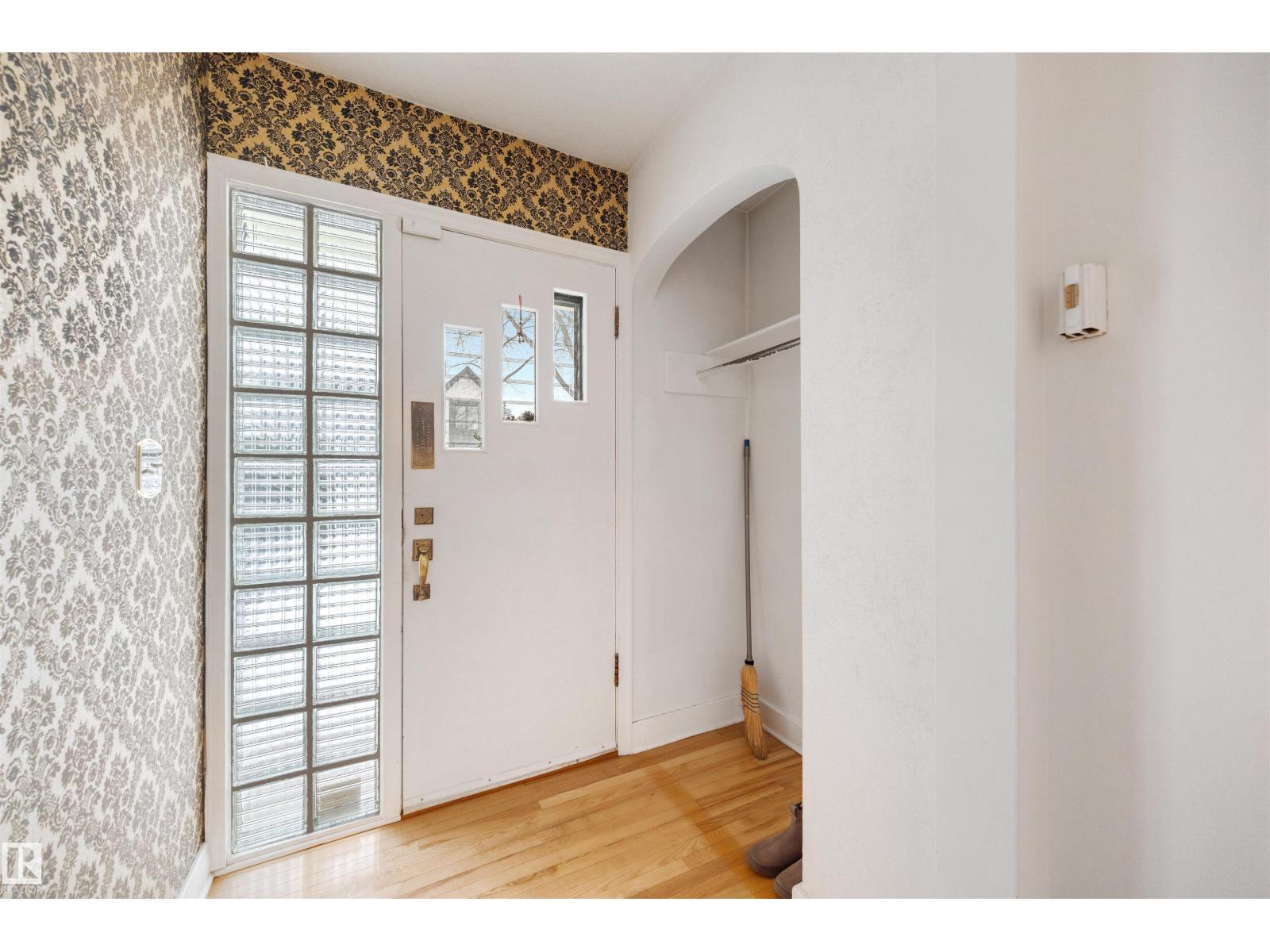 10525 134 St Nw, Edmonton, Alberta  T5N 2B4 - Photo 2 - E4468024