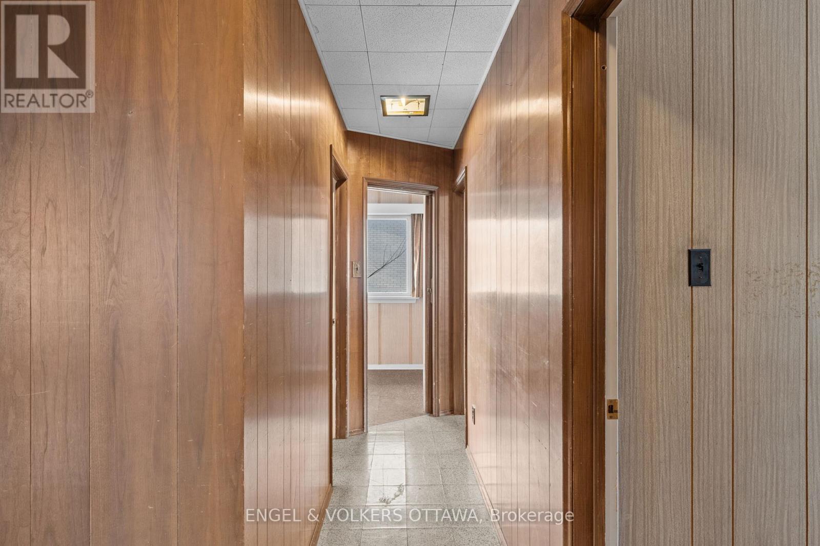 2626 Elmhurst Street, Ottawa, Ontario  K2B 7N6 - Photo 20 - X12631400