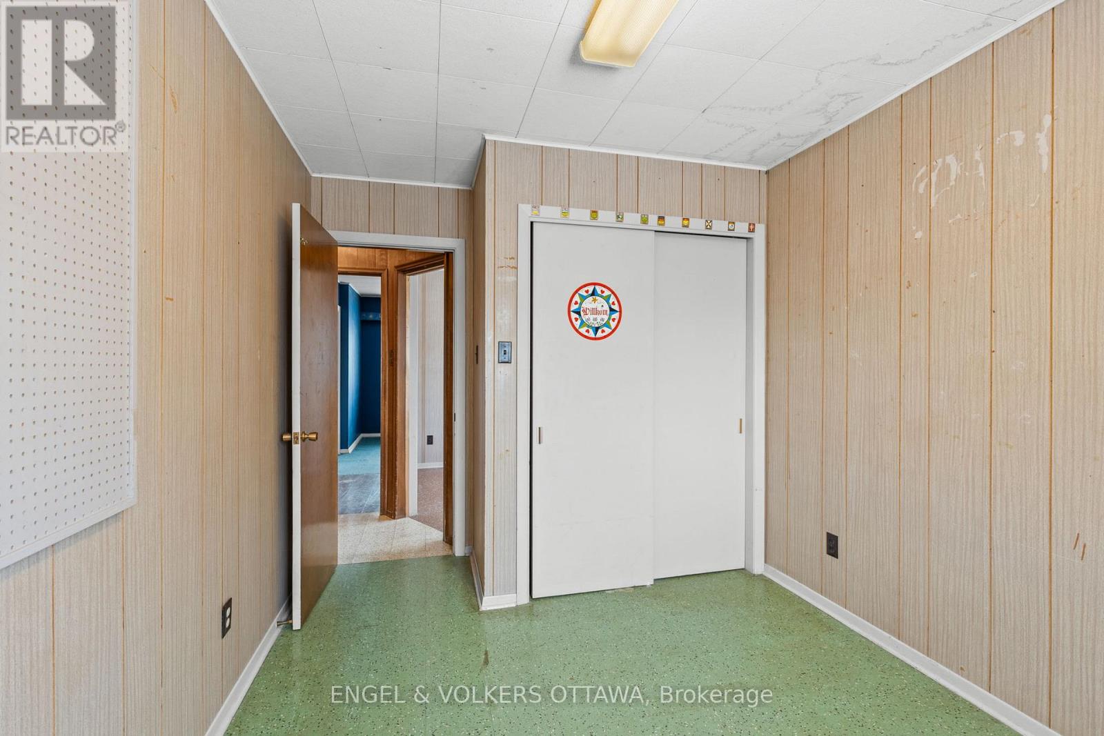 2626 Elmhurst Street, Ottawa, Ontario  K2B 7N6 - Photo 24 - X12631400