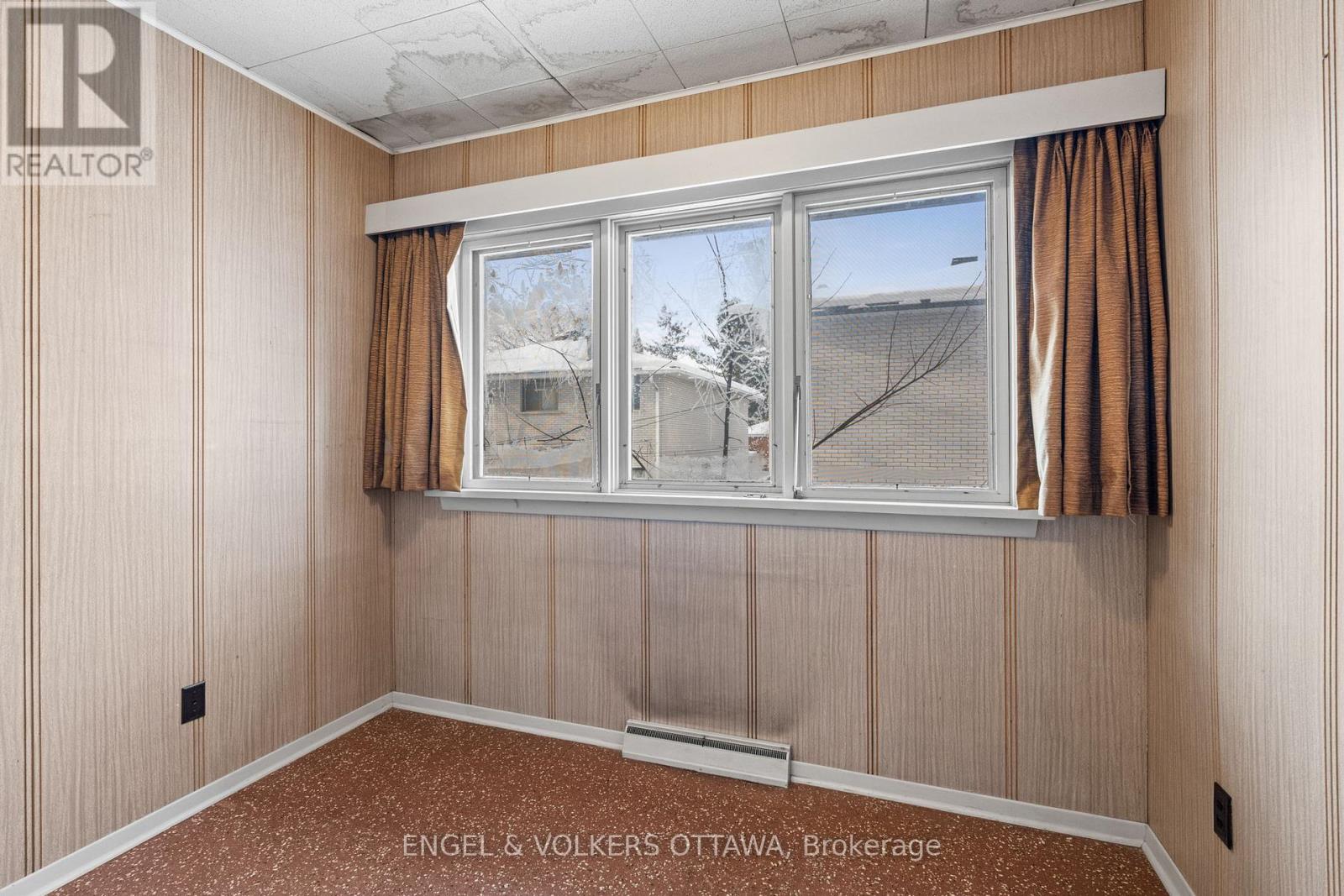 2626 Elmhurst Street, Ottawa, Ontario  K2B 7N6 - Photo 25 - X12631400