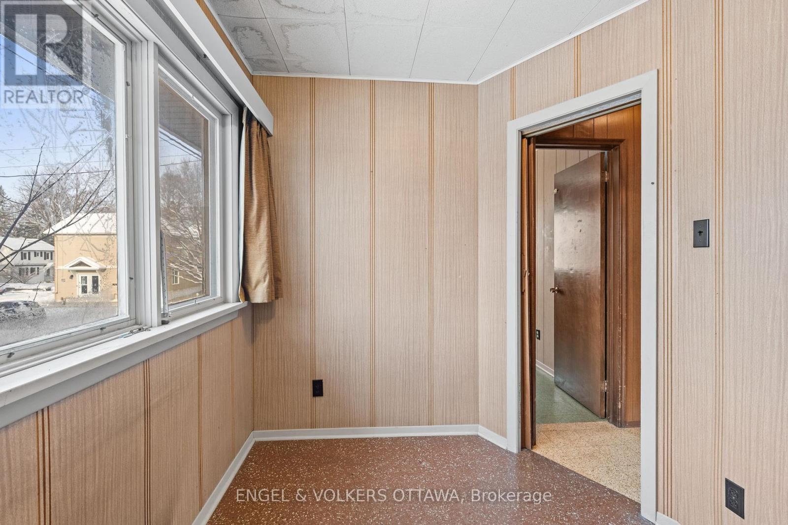 2626 Elmhurst Street, Ottawa, Ontario  K2B 7N6 - Photo 26 - X12631400