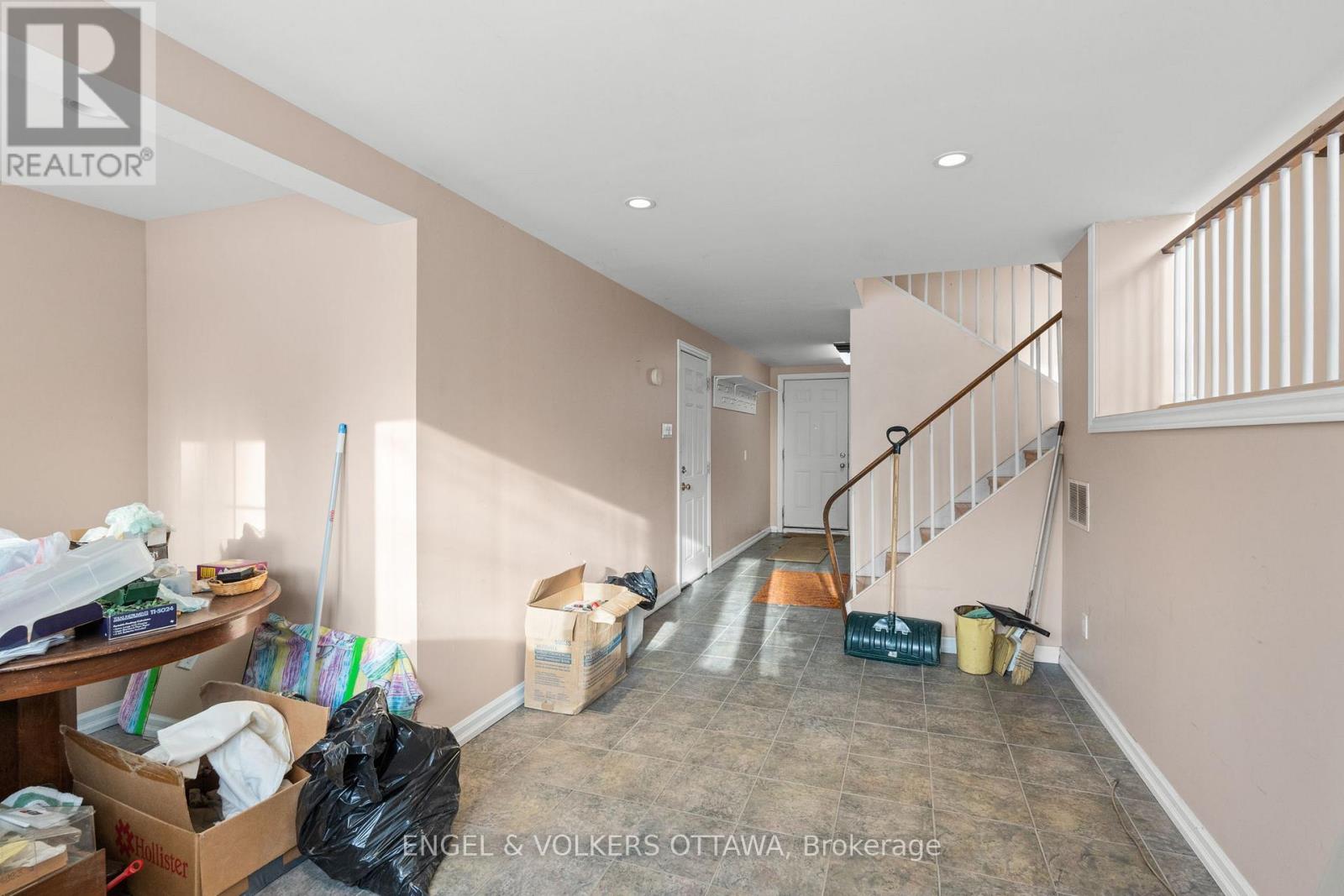 2626 Elmhurst Street, Ottawa, Ontario  K2B 7N6 - Photo 41 - X12631400