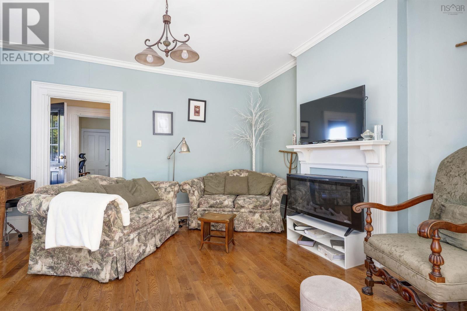 92-94 Pleasant Streets, Bridgewater, Nova Scotia B4V 1N2 - Photo 8 - 202527896