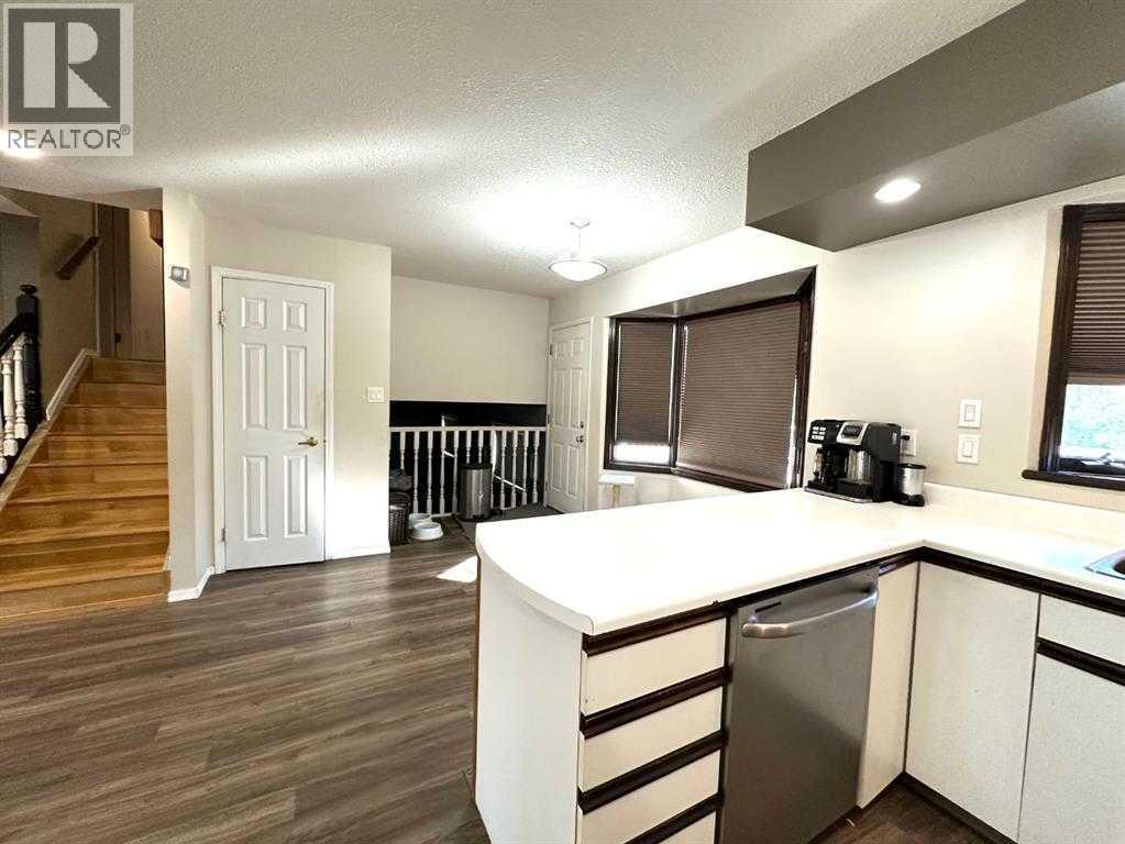 206 4 Avenue N, Marwayne, Alberta T0B 2X0 - Photo 7 - A2270885