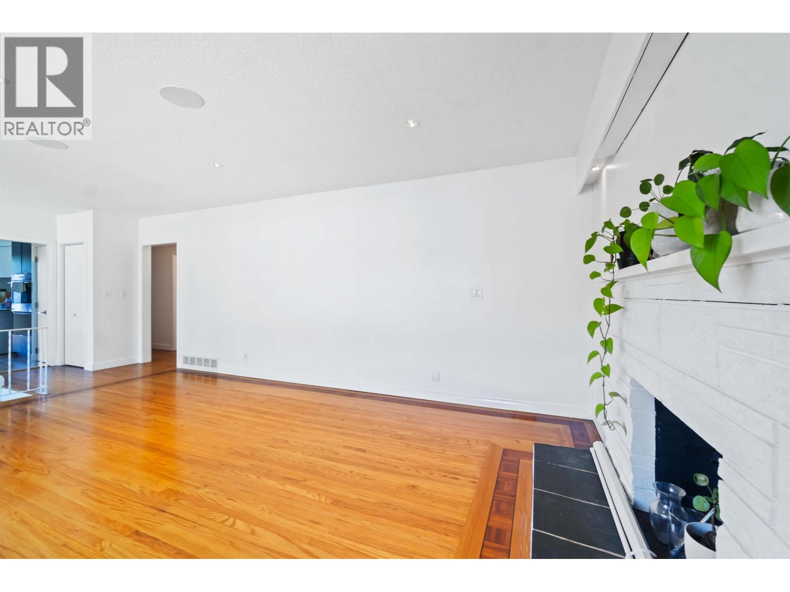 1825 Skeena Street, Vancouver, British Columbia V5M 3Y2 - Photo 6 - R3057100