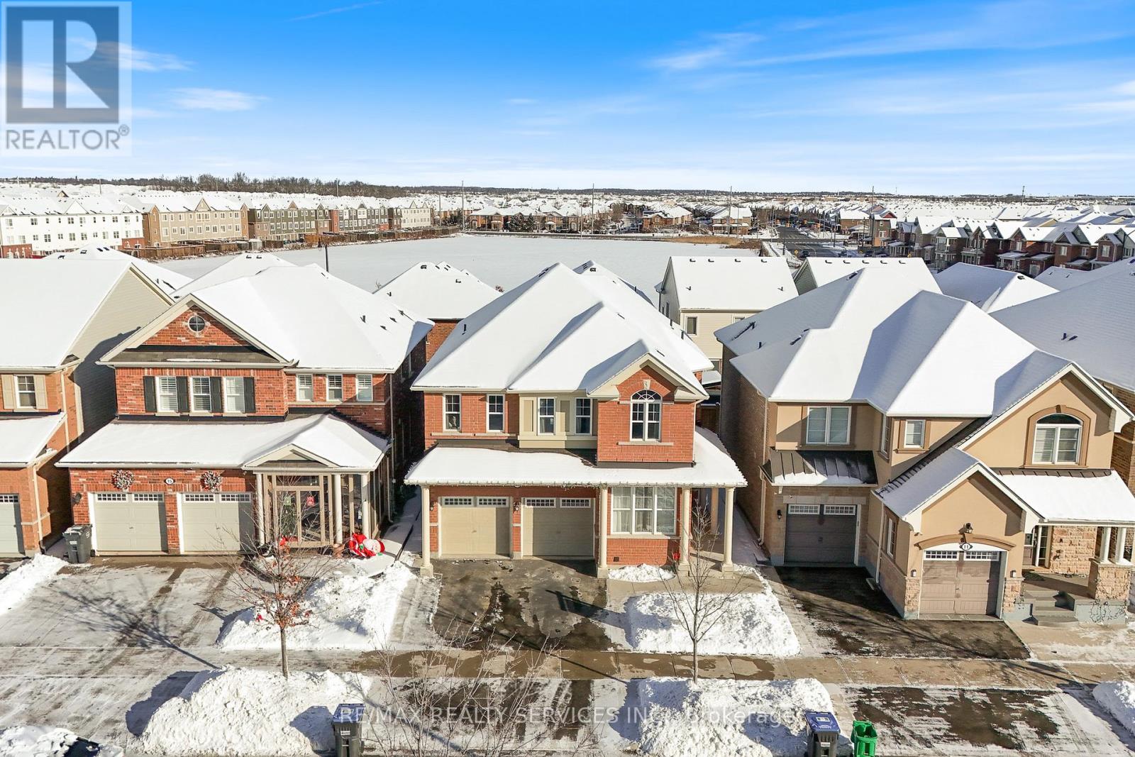 13 Fenchurch Drive, Brampton, Ontario  L7A 4G5 - Photo 4 - W12630818