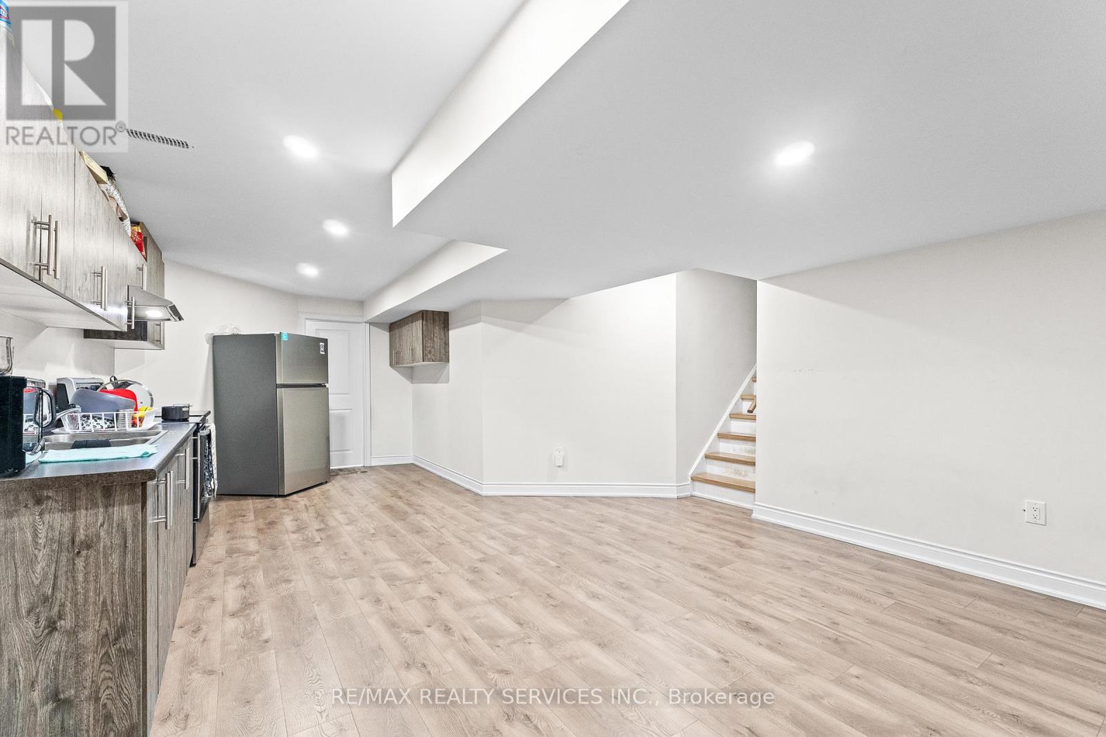 13 Fenchurch Drive, Brampton, Ontario  L7A 4G5 - Photo 40 - W12630818