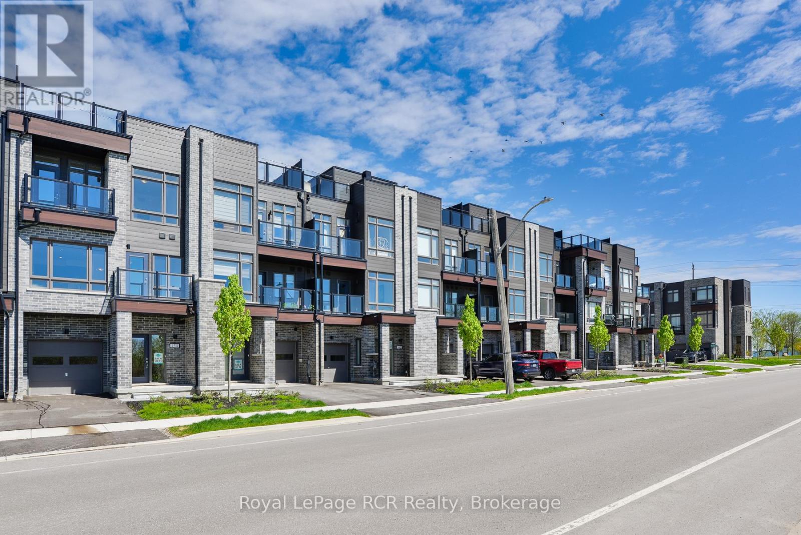 150 Elgin Street, Orillia, Ontario  L3V 8P7 - Photo 1 - S12631414