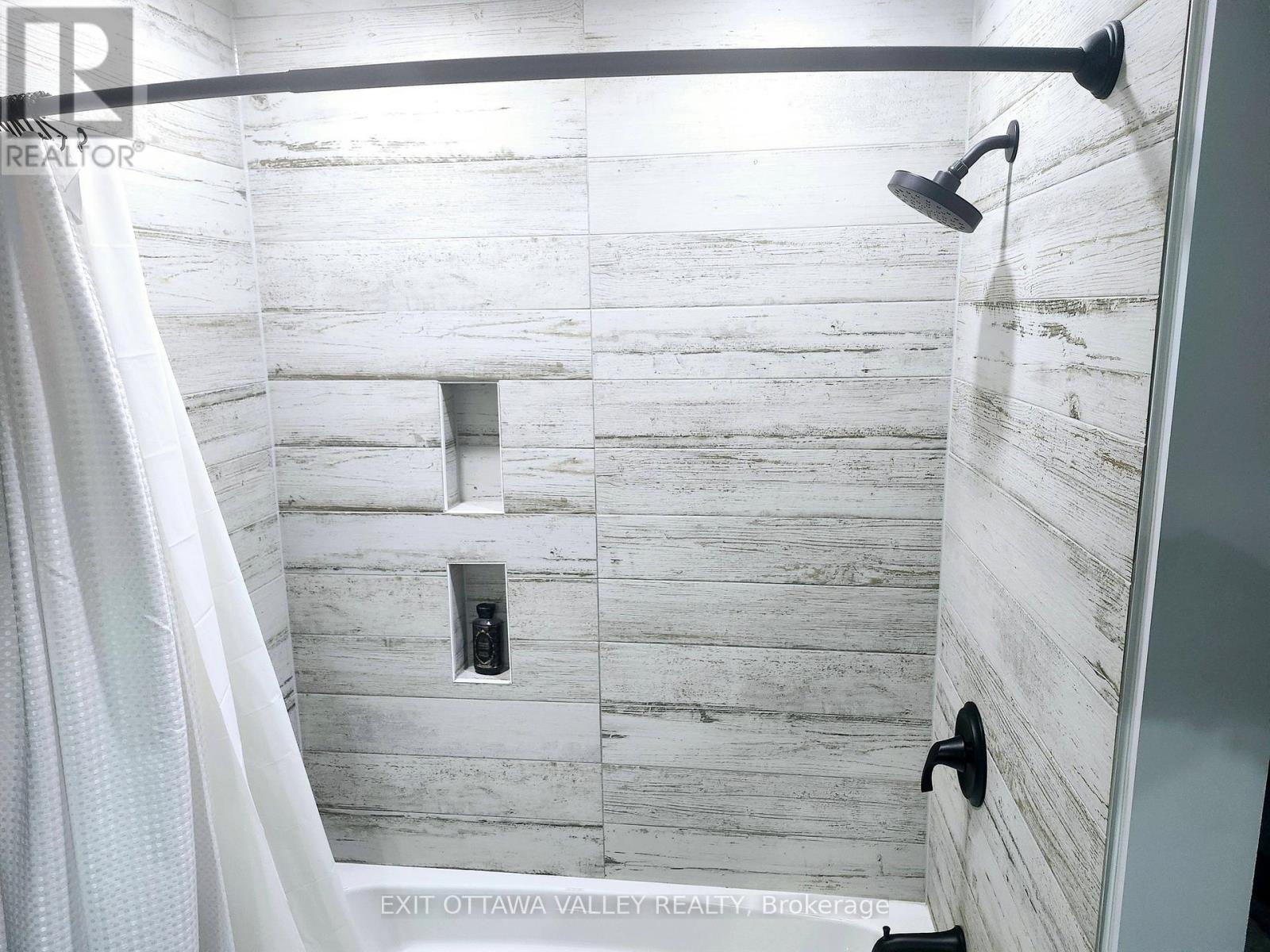 1485 Rapid Road, Whitewater Region, Ontario K0J 2L0 - Photo 25 - X12630684