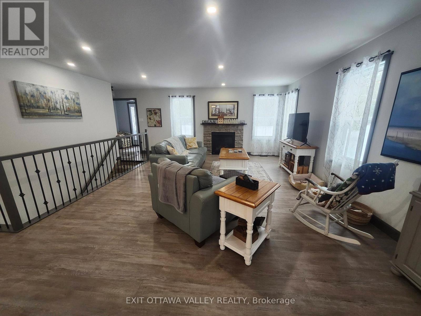 1485 Rapid Road, Whitewater Region, Ontario K0J 2L0 - Photo 22 - X12630684