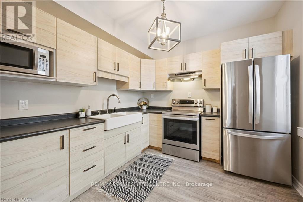 16 St Andrews Street, Cambridge, Ontario  N1S 1M4 - Photo 10 - X12631398