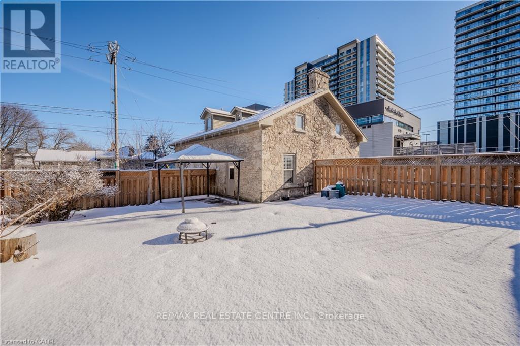 16 St Andrews Street, Cambridge, Ontario  N1S 1M4 - Photo 38 - X12631398